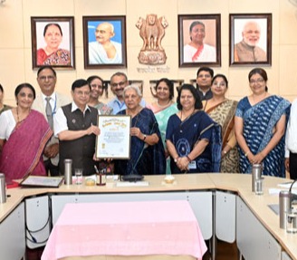 The Governor holds a review meeting with the NAAC team of 'King George's Medical University, Lucknow’, on receiving 'A+' grade in NAAC assessment.